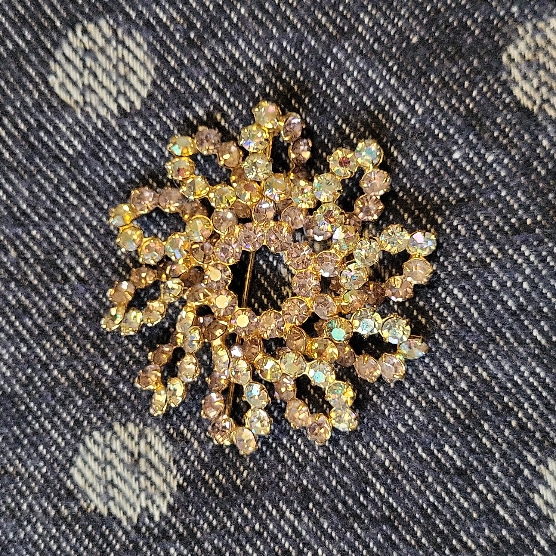 Vtg Iridescent Sunburst Jeweled Brooch